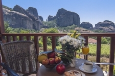 Triple room with  panoramic views of the Meteora